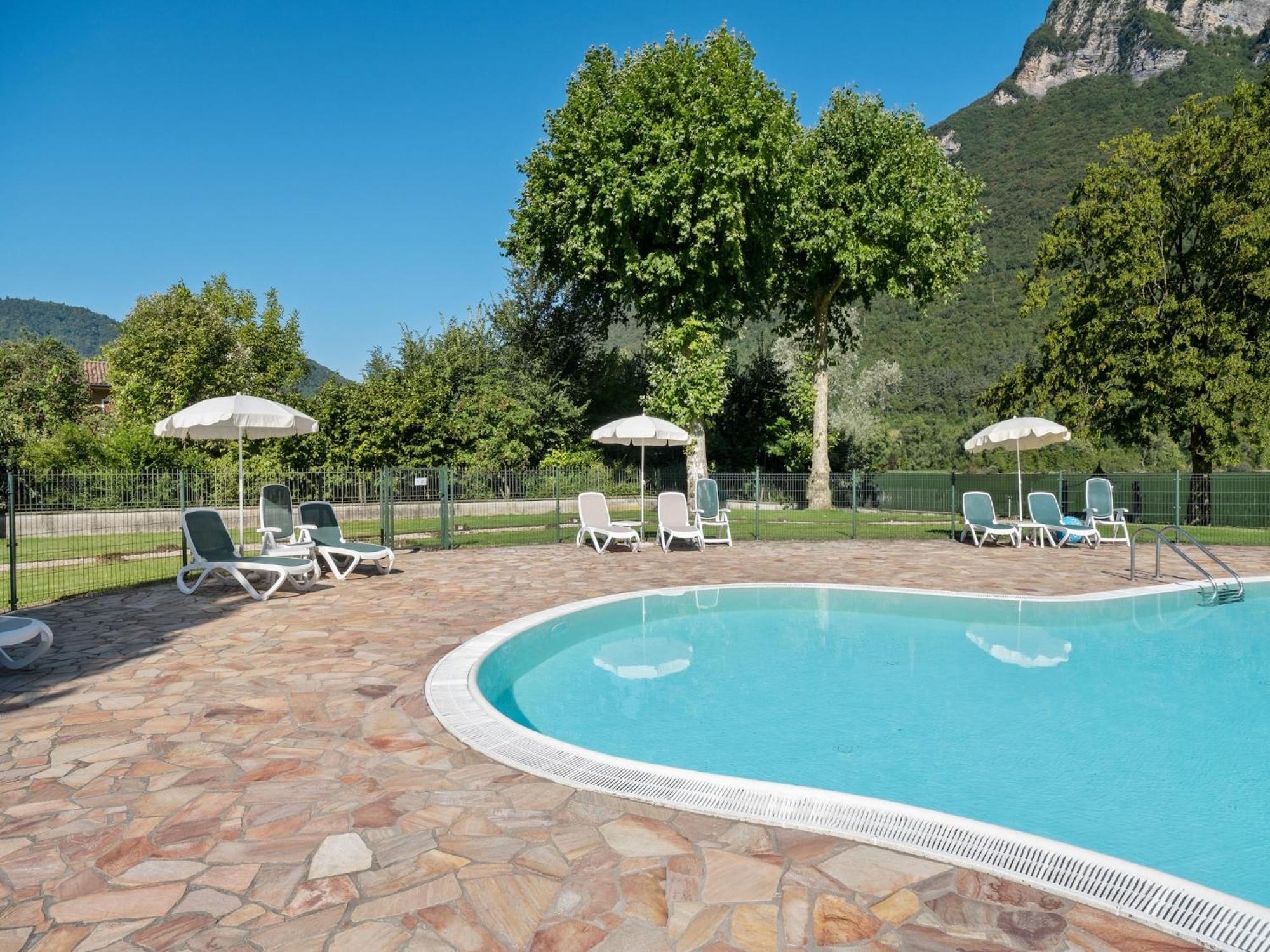 Spacious Apartment In Idro With Shared Pool Crone Buitenkant foto